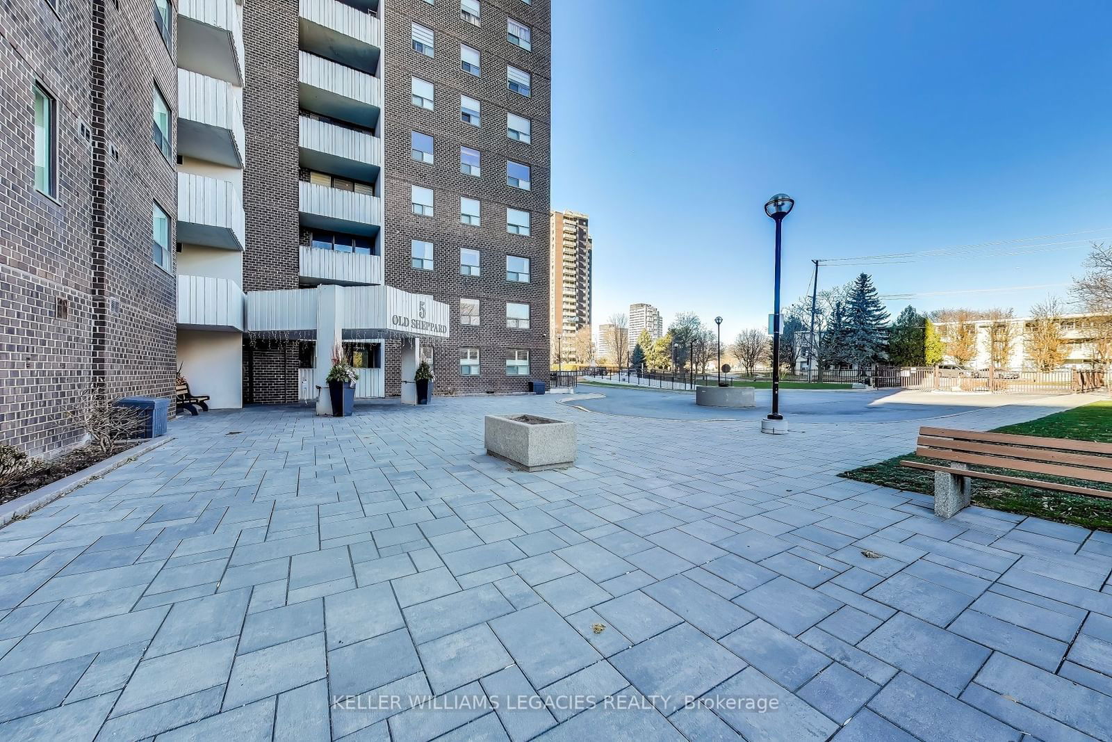 5 Old Sheppard Ave E, unit 1205 for sale