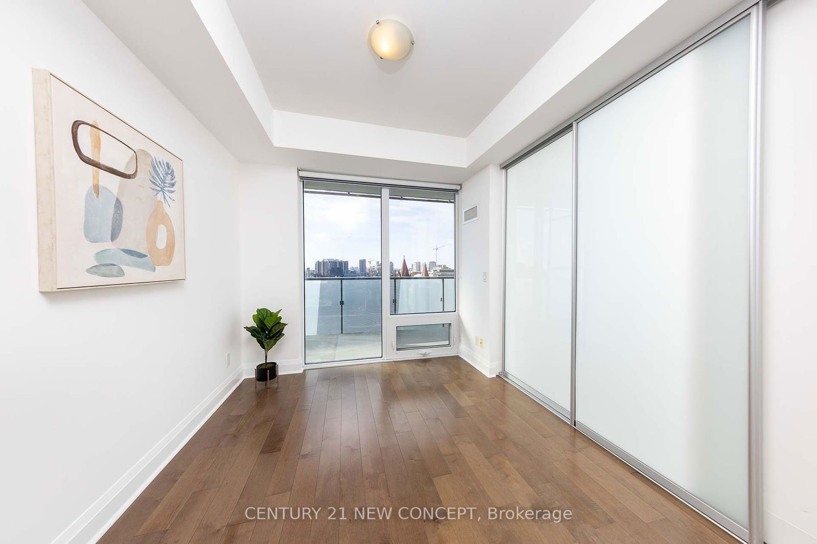 65 St Mary St, unit 1006 for sale