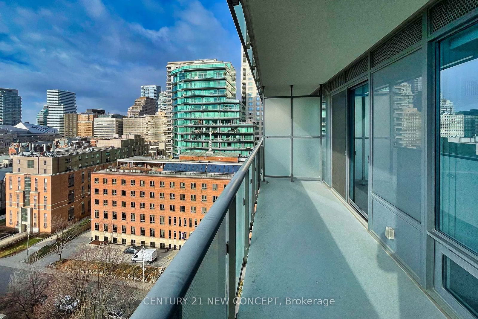 65 St Mary St, unit 1006 for sale