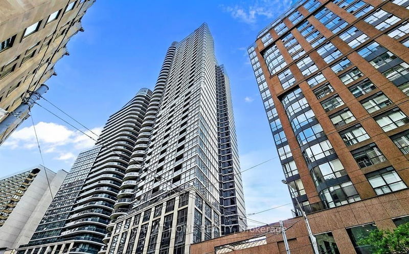 21 Carlton St, unit 1501 for rent