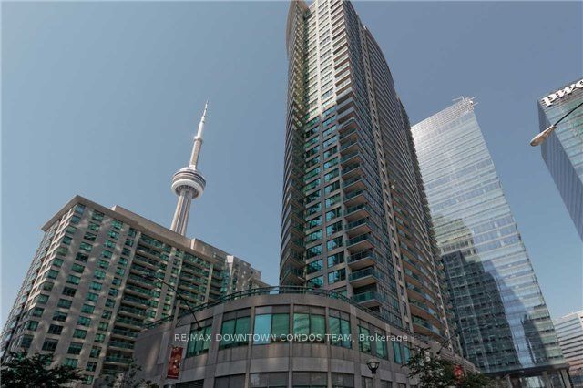 30 Grand Trunk Cres, unit 1005 for rent