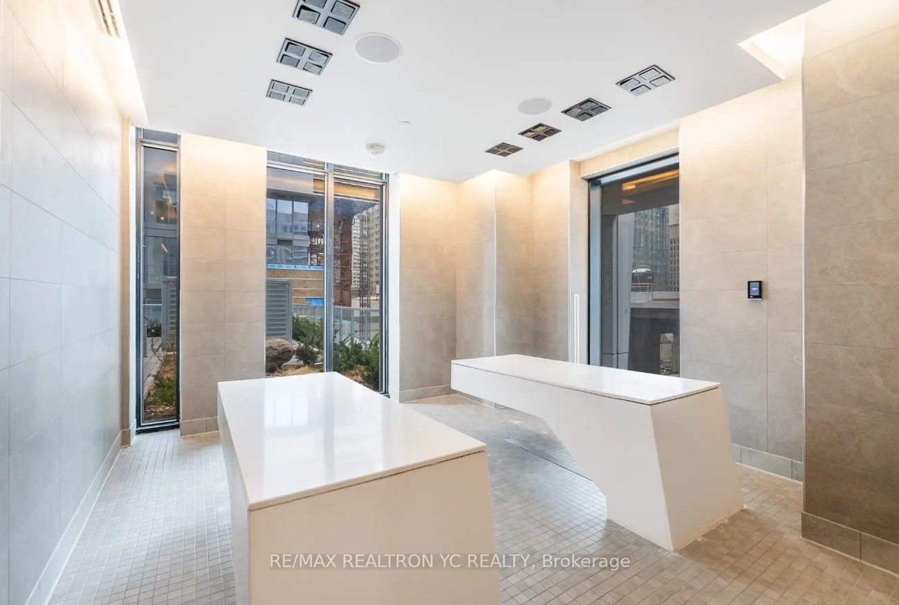 1 Yorkville Ave, unit 3309 for rent