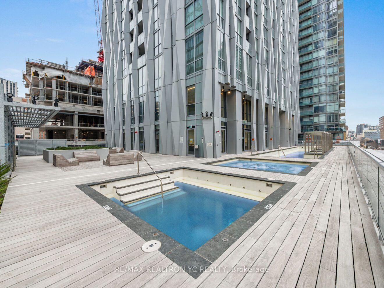 1 Yorkville Ave, unit 3309 for rent