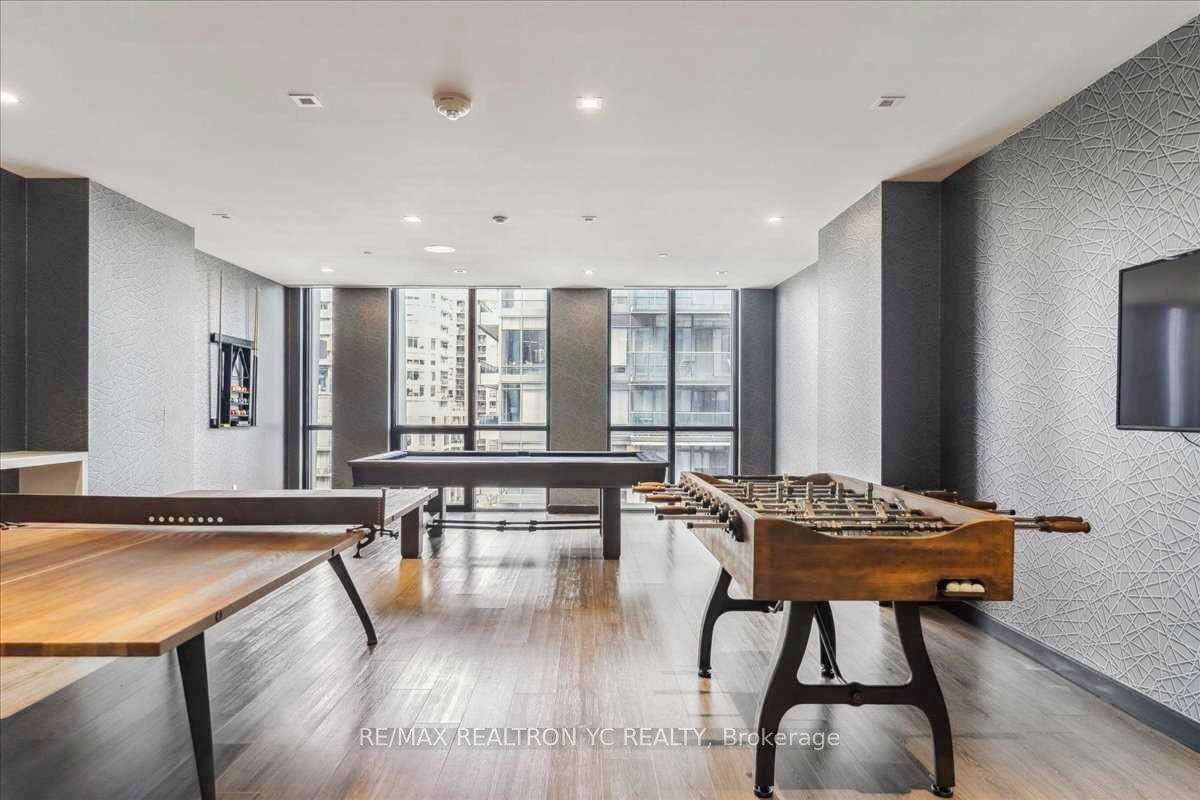 1 Yorkville Ave, unit 3309 for rent