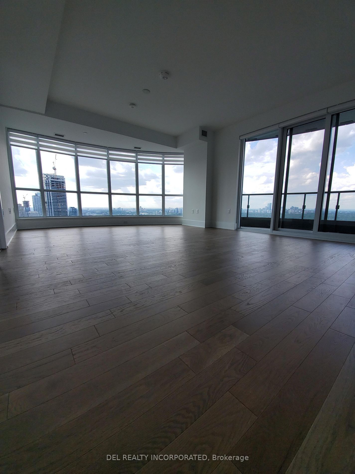 585 Bloor St E, unit 4223 for rent