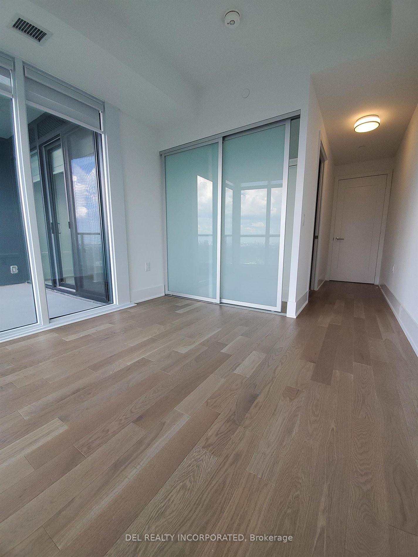 585 Bloor St E, unit 4223 for rent