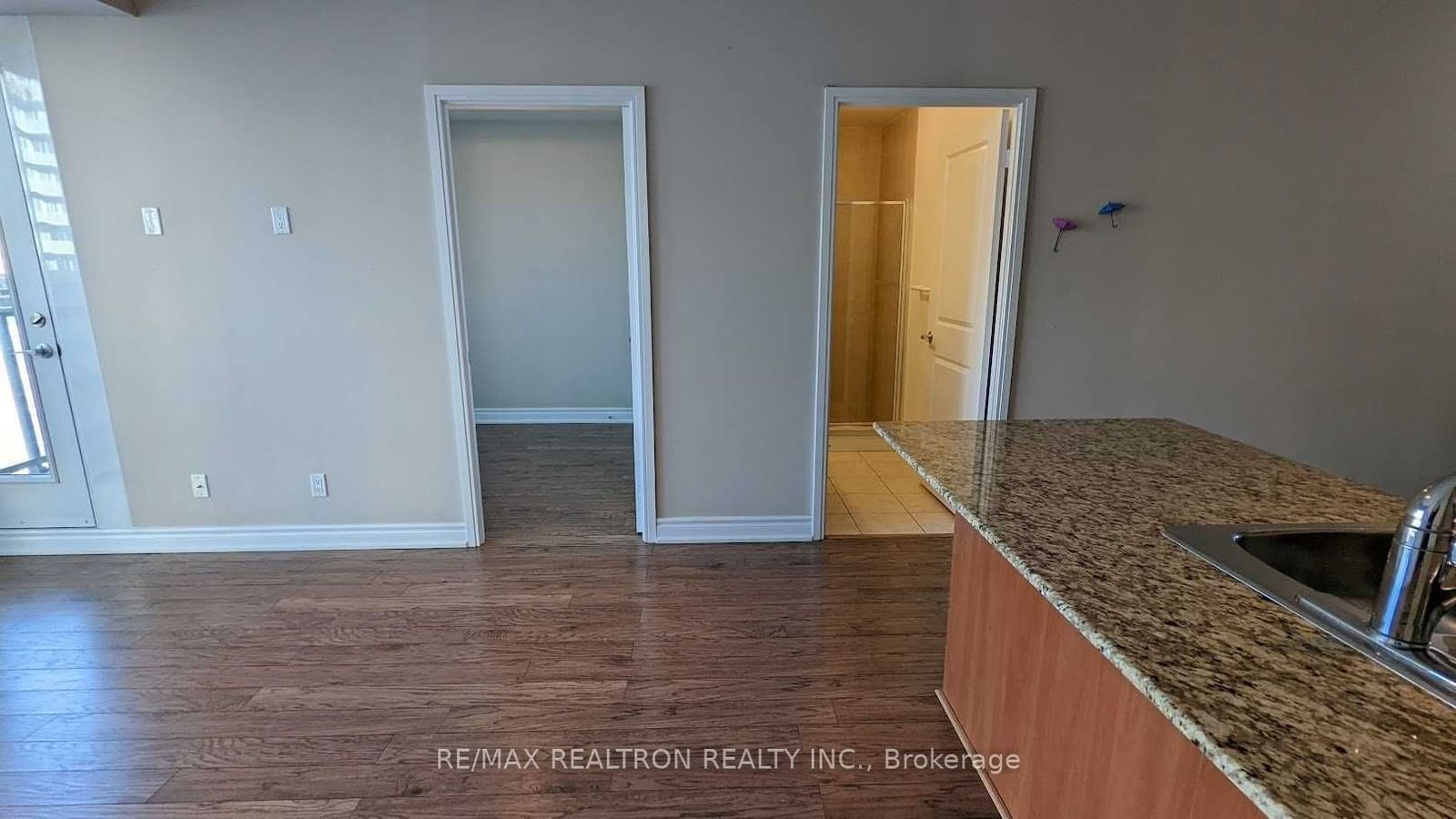 88 Broadway Ave, unit 1201 for rent