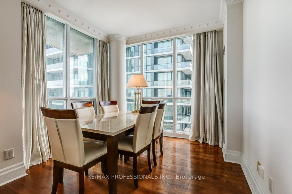 16 Harbour St, unit 4010 for rent