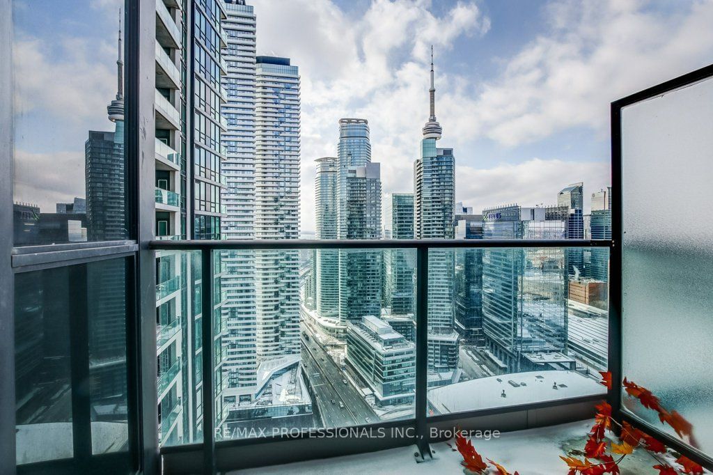 16 Harbour St, unit 4010 for rent