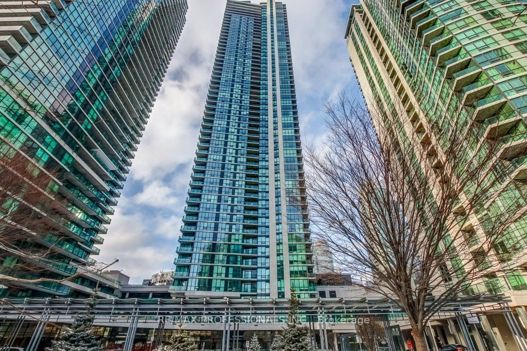 16 Harbour St, unit 4010 for rent