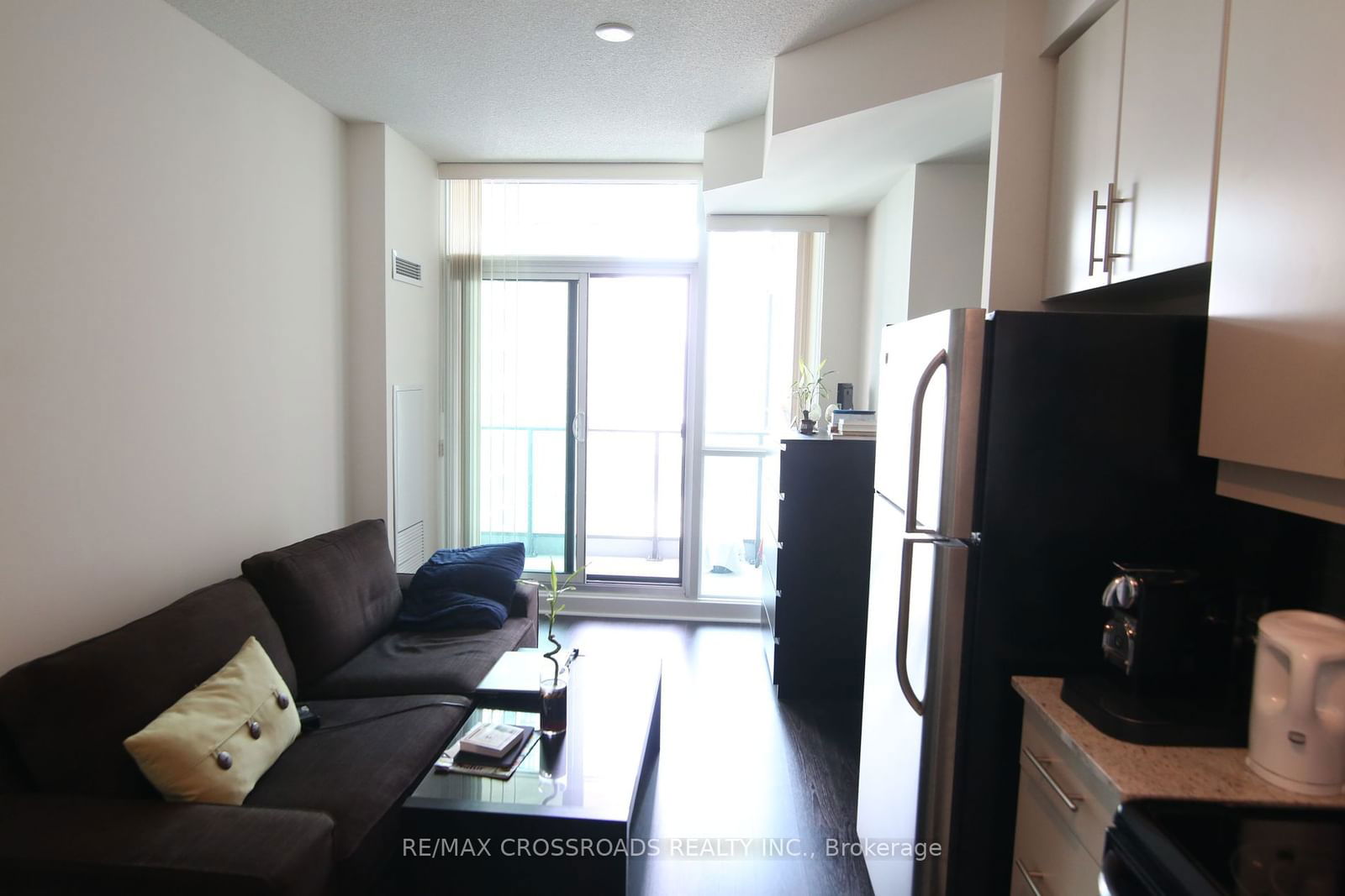 33 Bay St, unit 3105 for rent