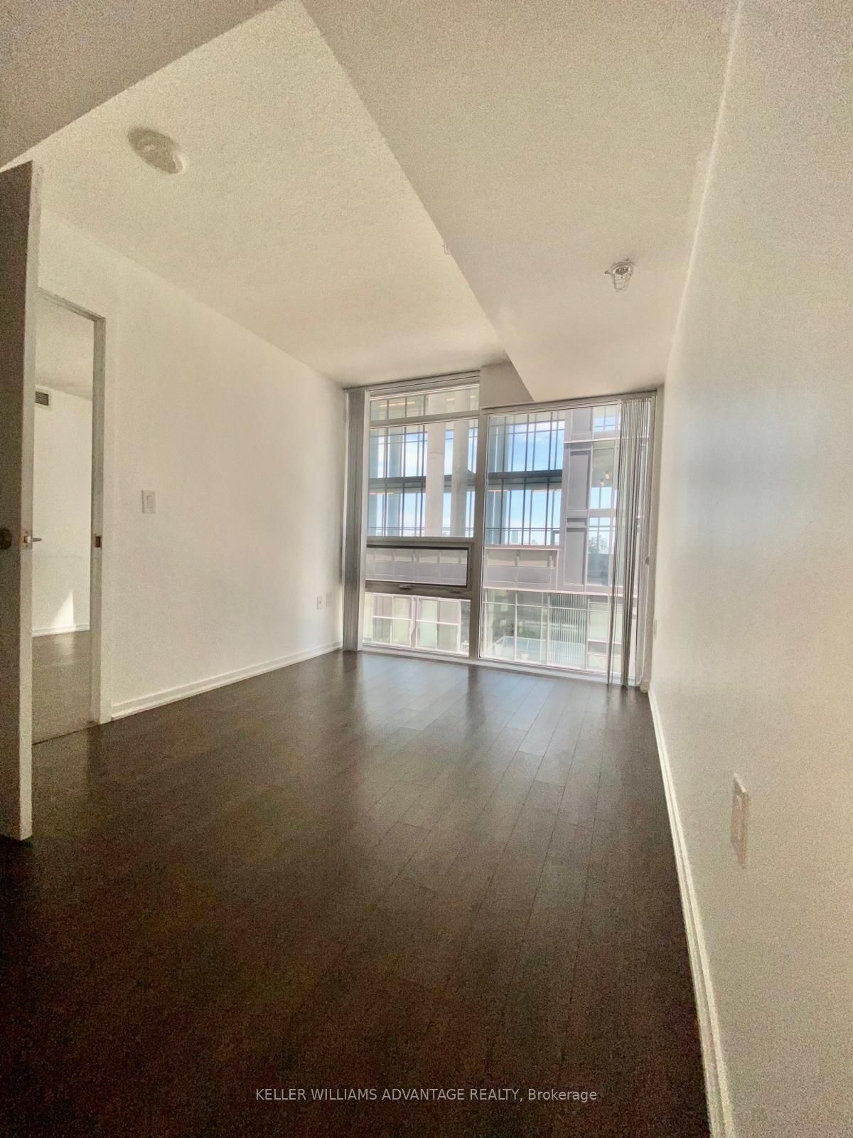 36 Lisgar St, unit 903 for rent