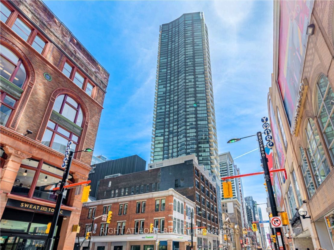 197 Yonge St, unit 07 for rent