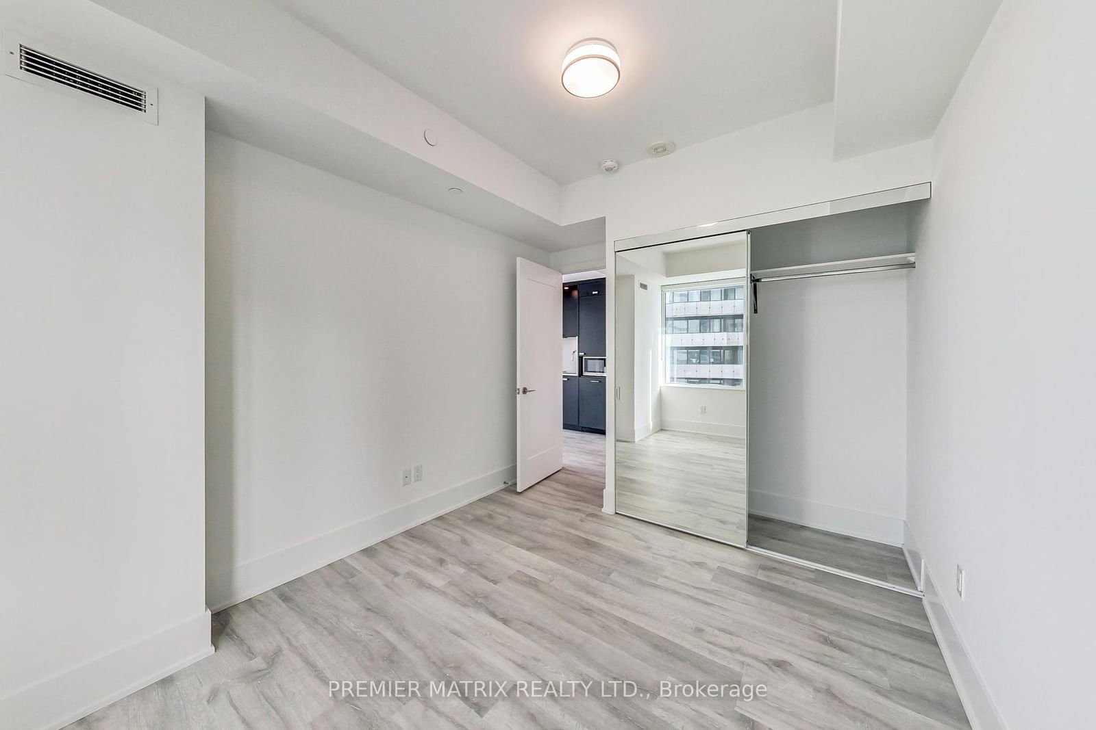 470 Front St W, unit 1305 for rent