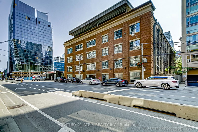 383 Adelaide St, unit 313 for rent