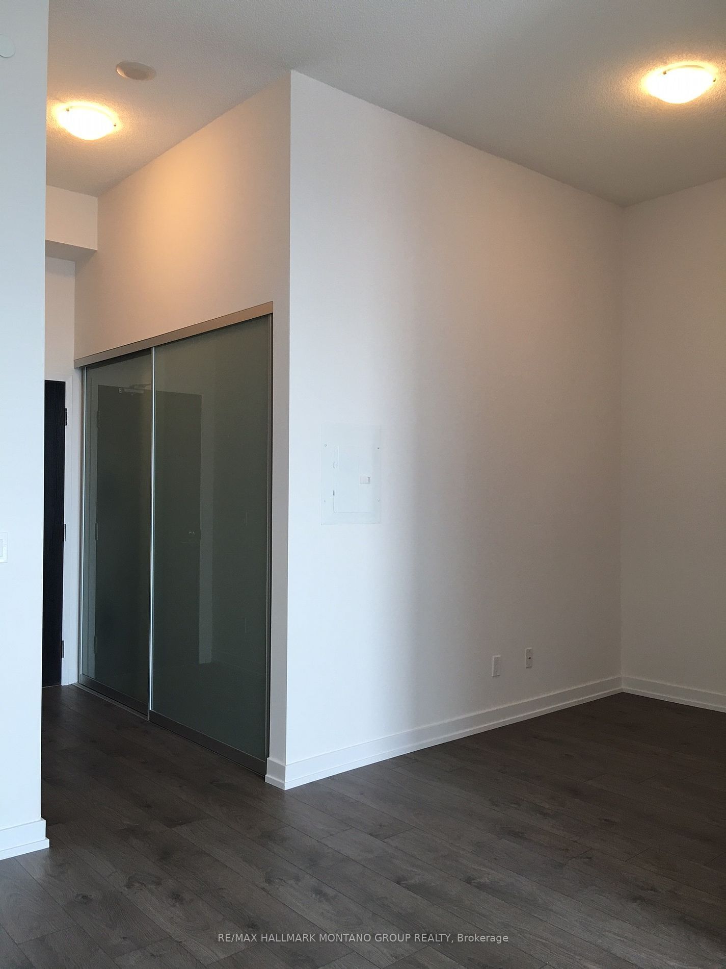 297 College St, unit 1008 for rent