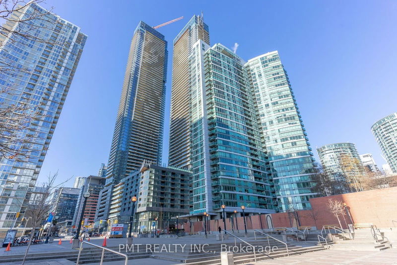 81 Navy Wharf Crt, unit 3501 for rent