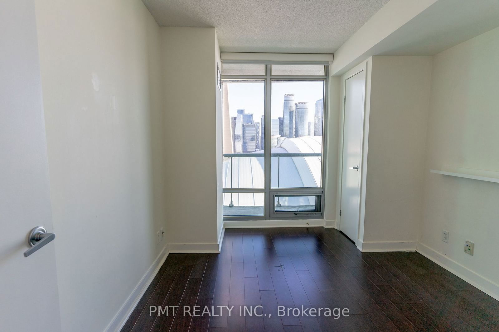 81 Navy Wharf Crt, unit 3501 for rent