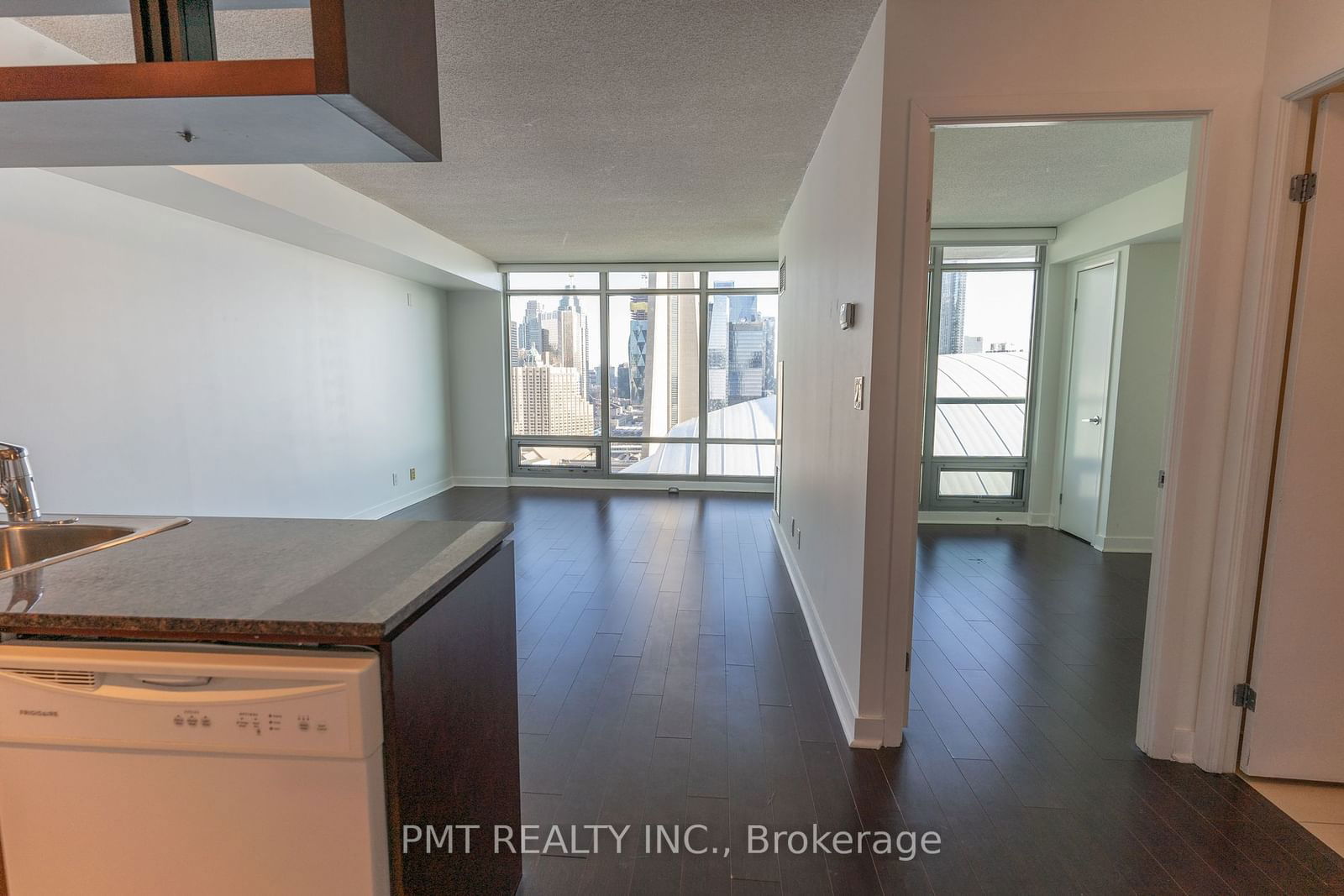 81 Navy Wharf Crt, unit 3501 for rent