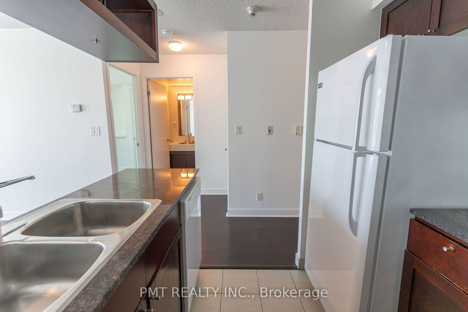 81 Navy Wharf Crt, unit 3501 for rent