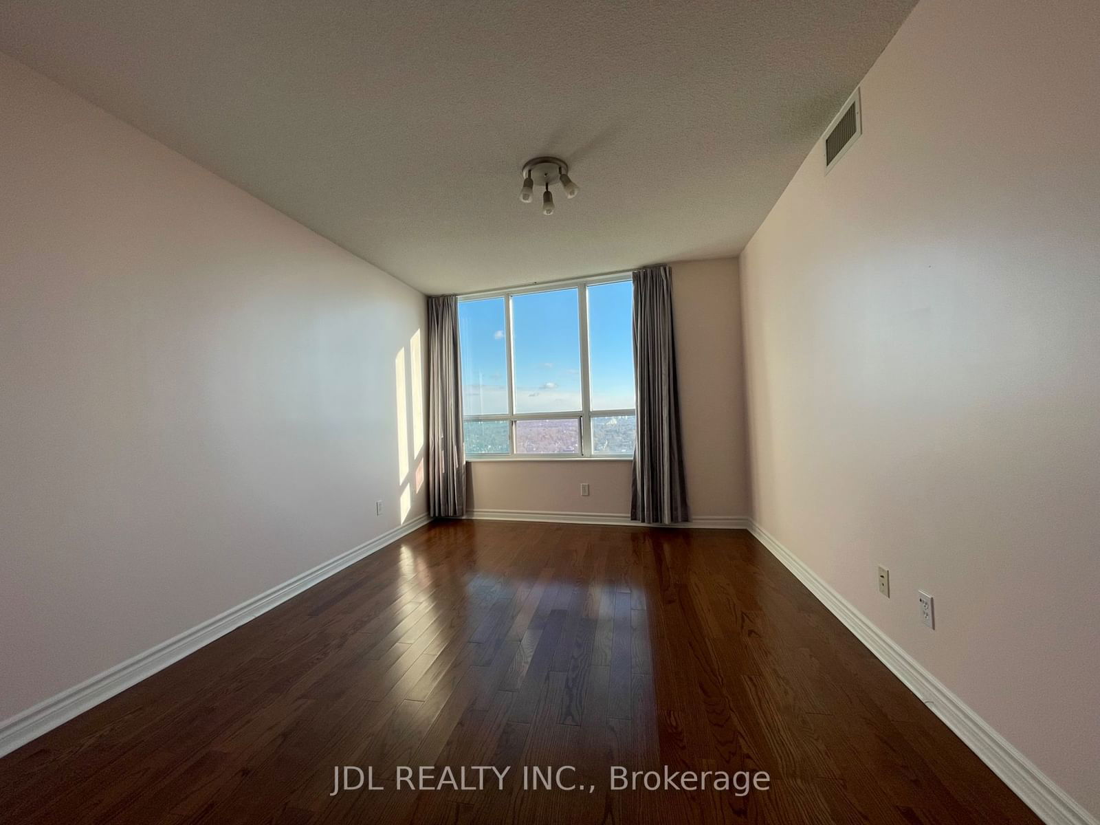 18 Spring Garden Ave, unit 3108 for rent