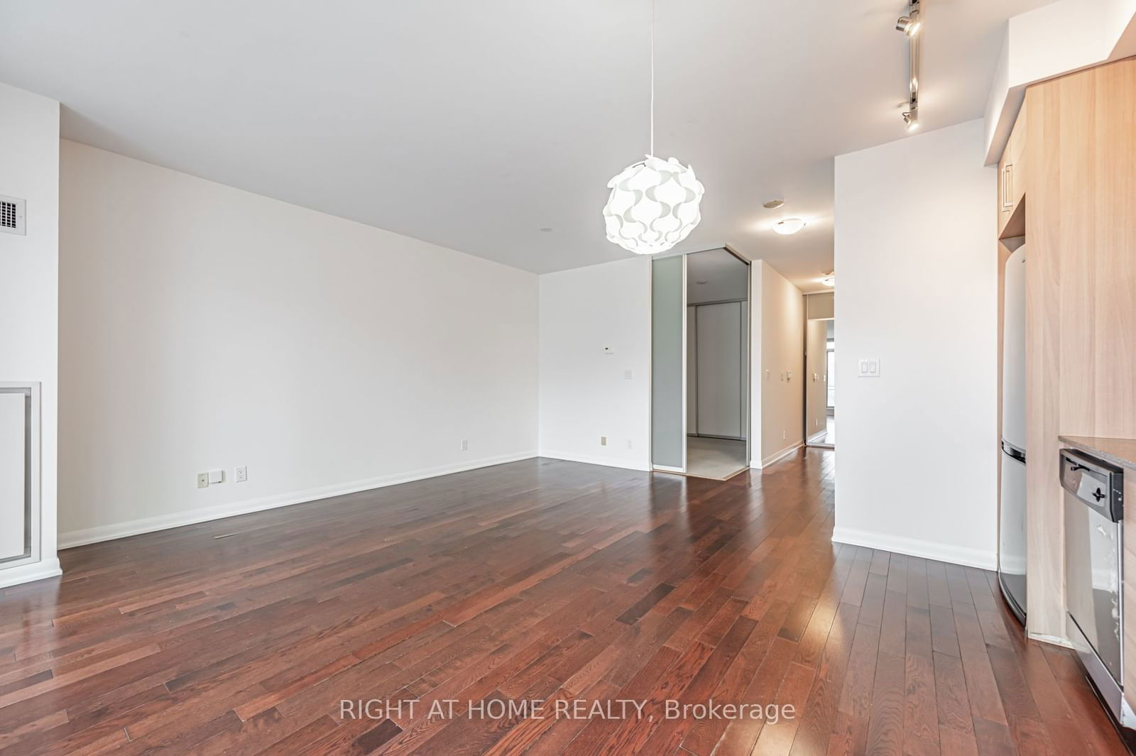 205 Frederick St, unit 1106 for rent