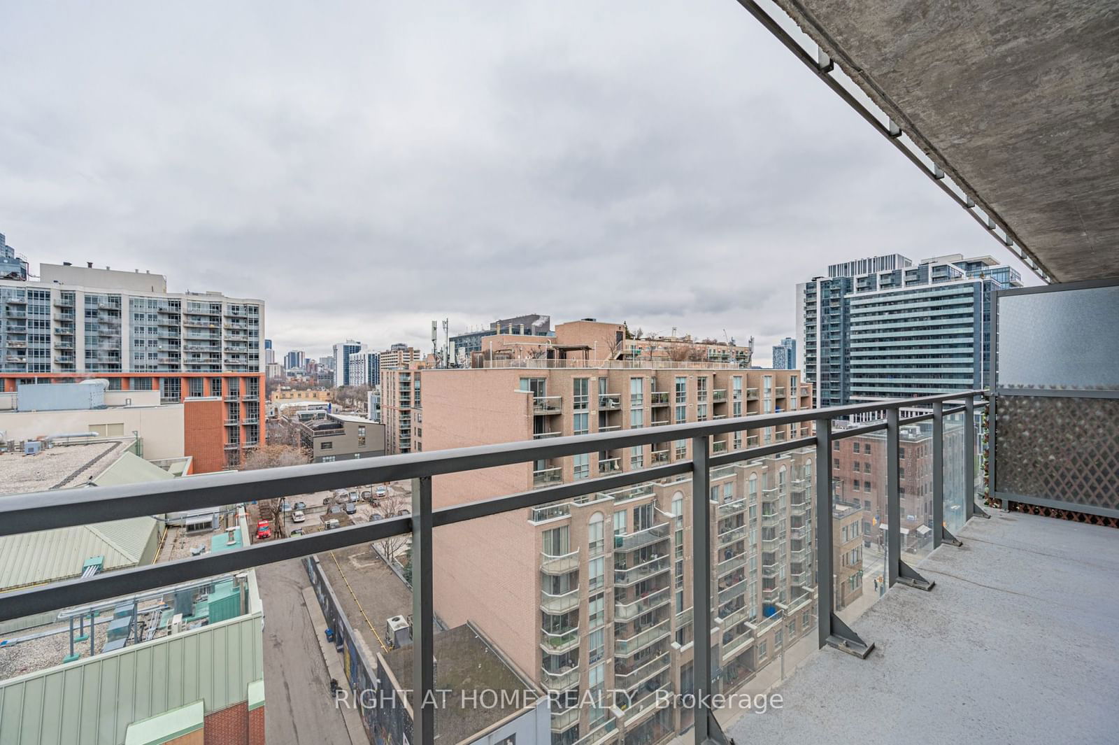 205 Frederick St, unit 1106 for rent