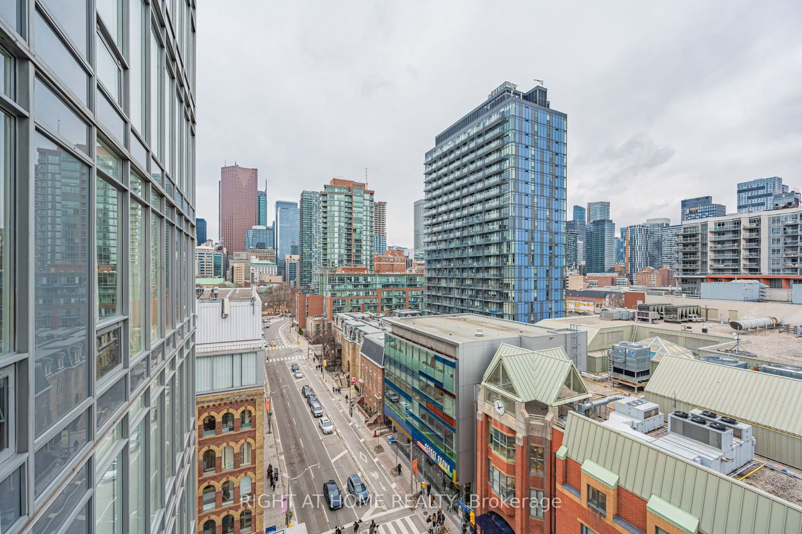 205 Frederick St, unit 1106 for rent