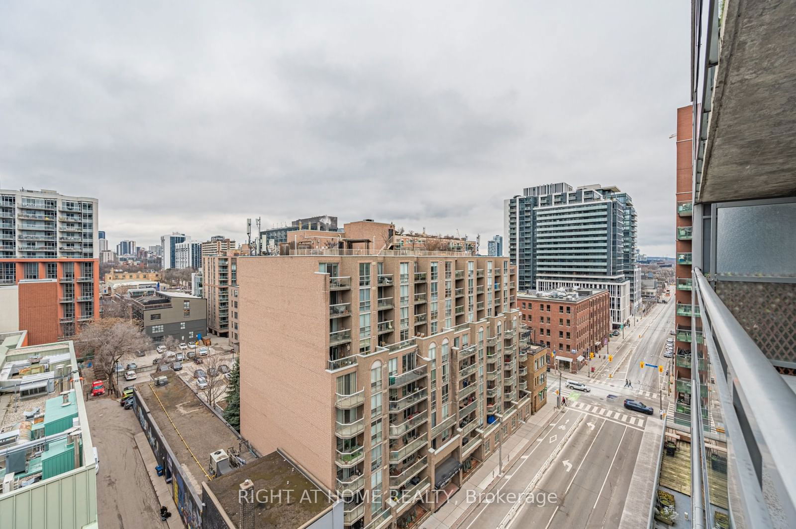 205 Frederick St, unit 1106 for rent