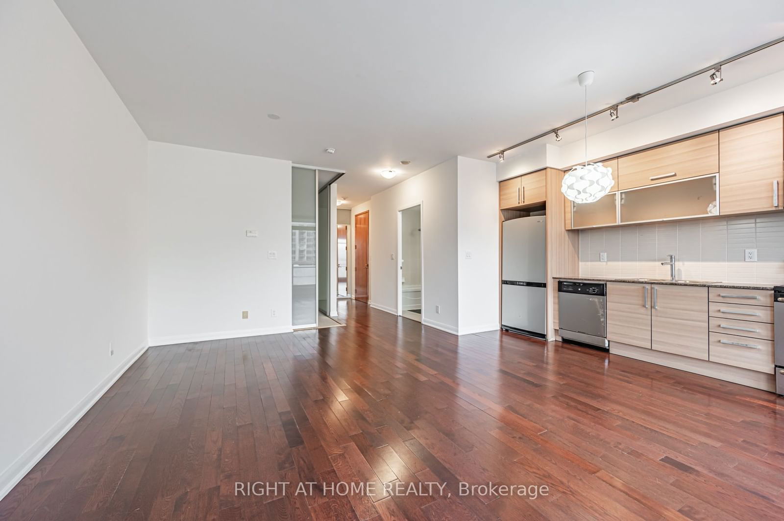 205 Frederick St, unit 1106 for rent