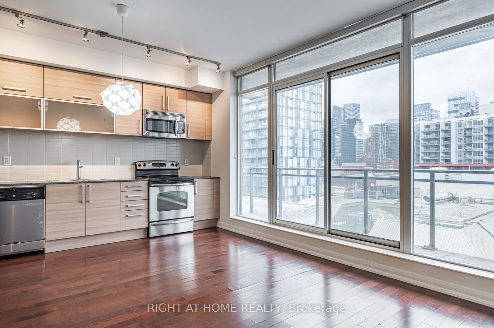 205 Frederick St, unit 1106 for rent