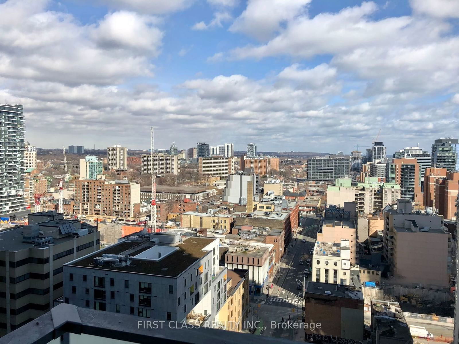 25 Richmond St E, unit 1817 for rent