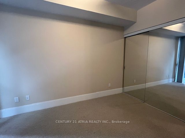 25 Broadway Ave, unit 606 for rent