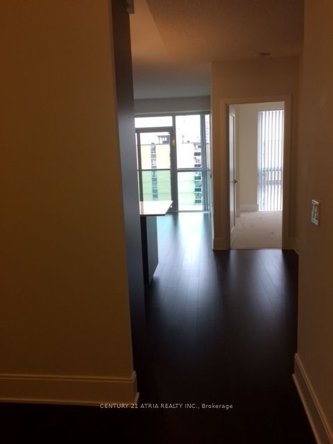 25 Broadway Ave, unit 606 for rent