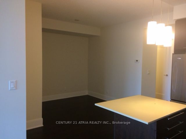 25 Broadway Ave, unit 606 for rent