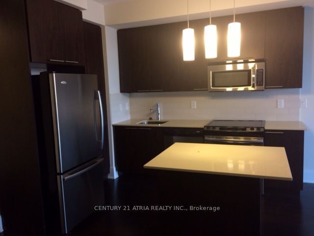 25 Broadway Ave, unit 606 for rent