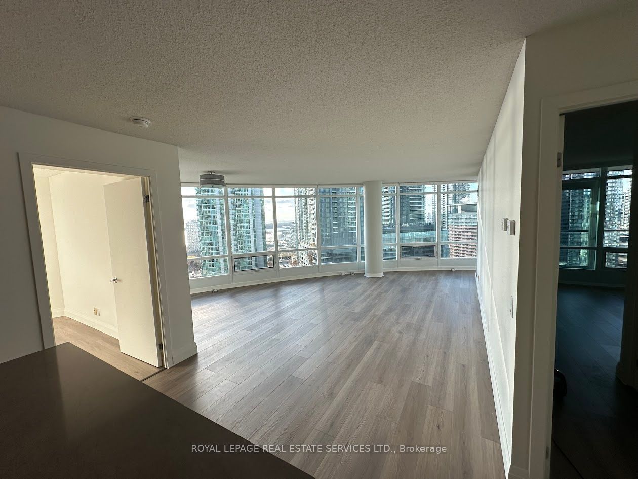 373 Front St S, unit 2205 for rent