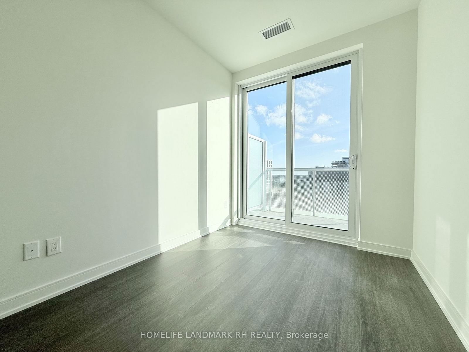 425 Front St E, unit 1309 for rent