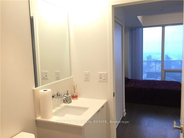 88 Harbour St, unit 6206 for rent