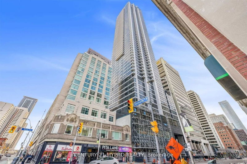 395 Bloor St E, unit 3803 for rent