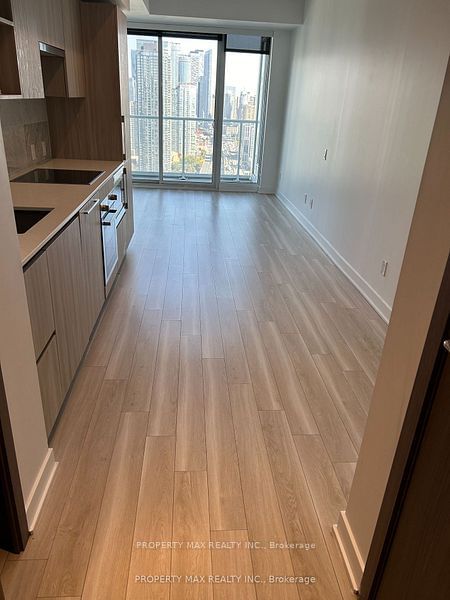 19 Bathurst St, unit 3906 for rent