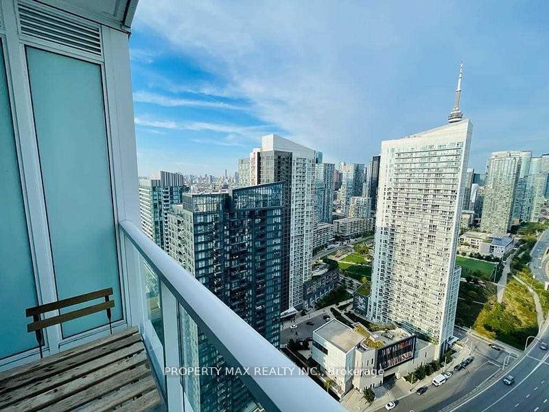 19 Bathurst St, unit 3906 for rent