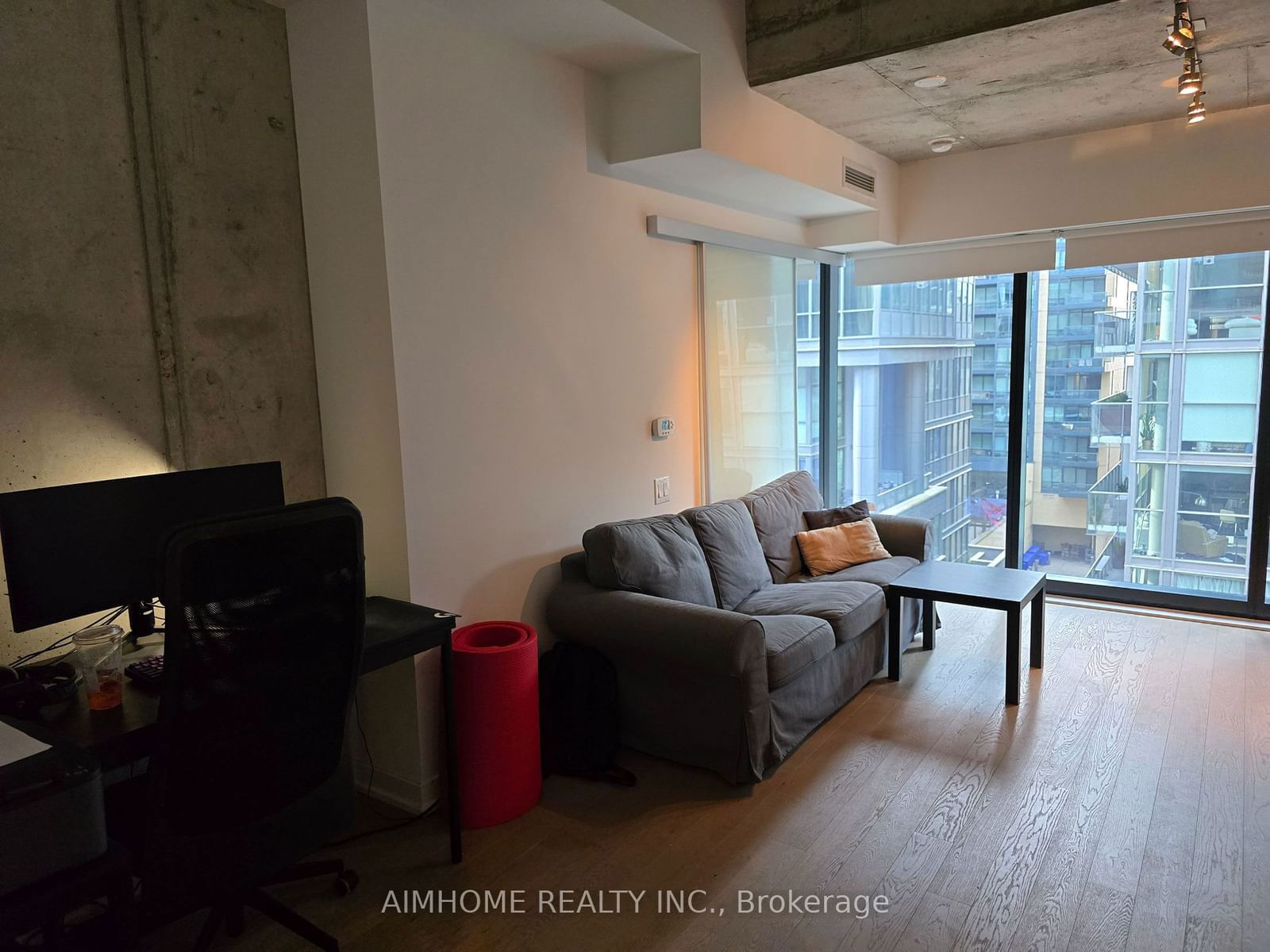 11 Charlotte St, unit 603 for rent