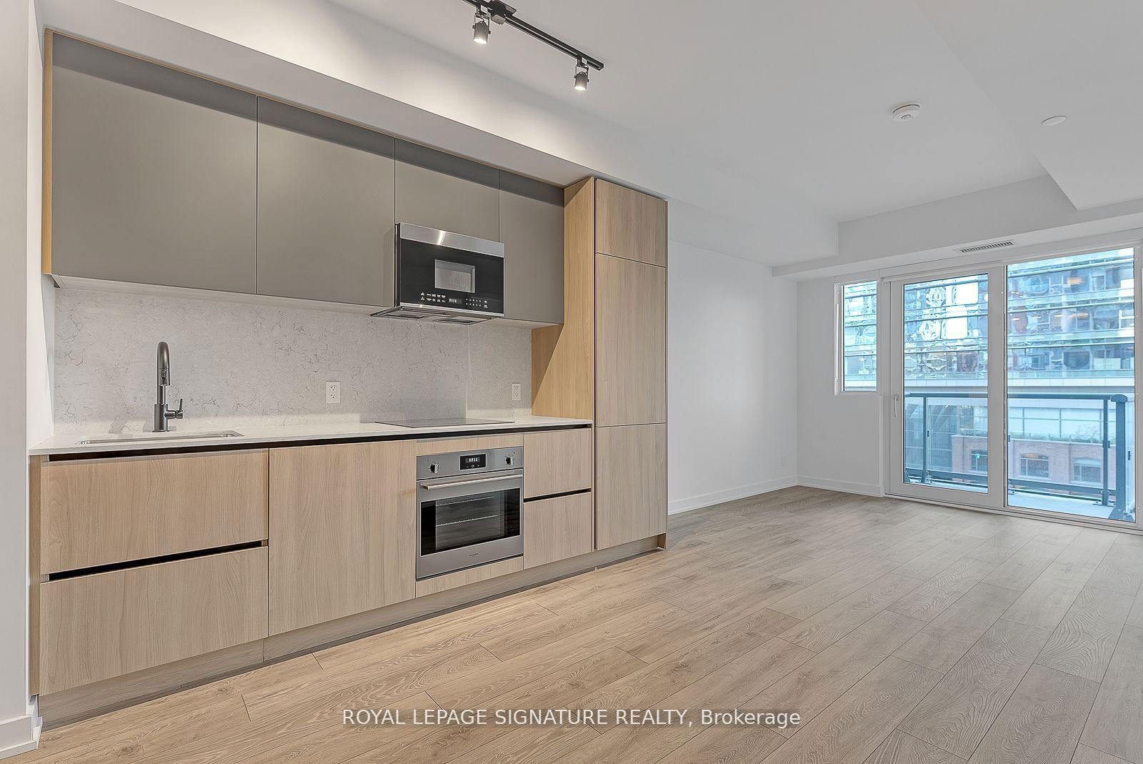 108 Peter St, unit 3001 for rent