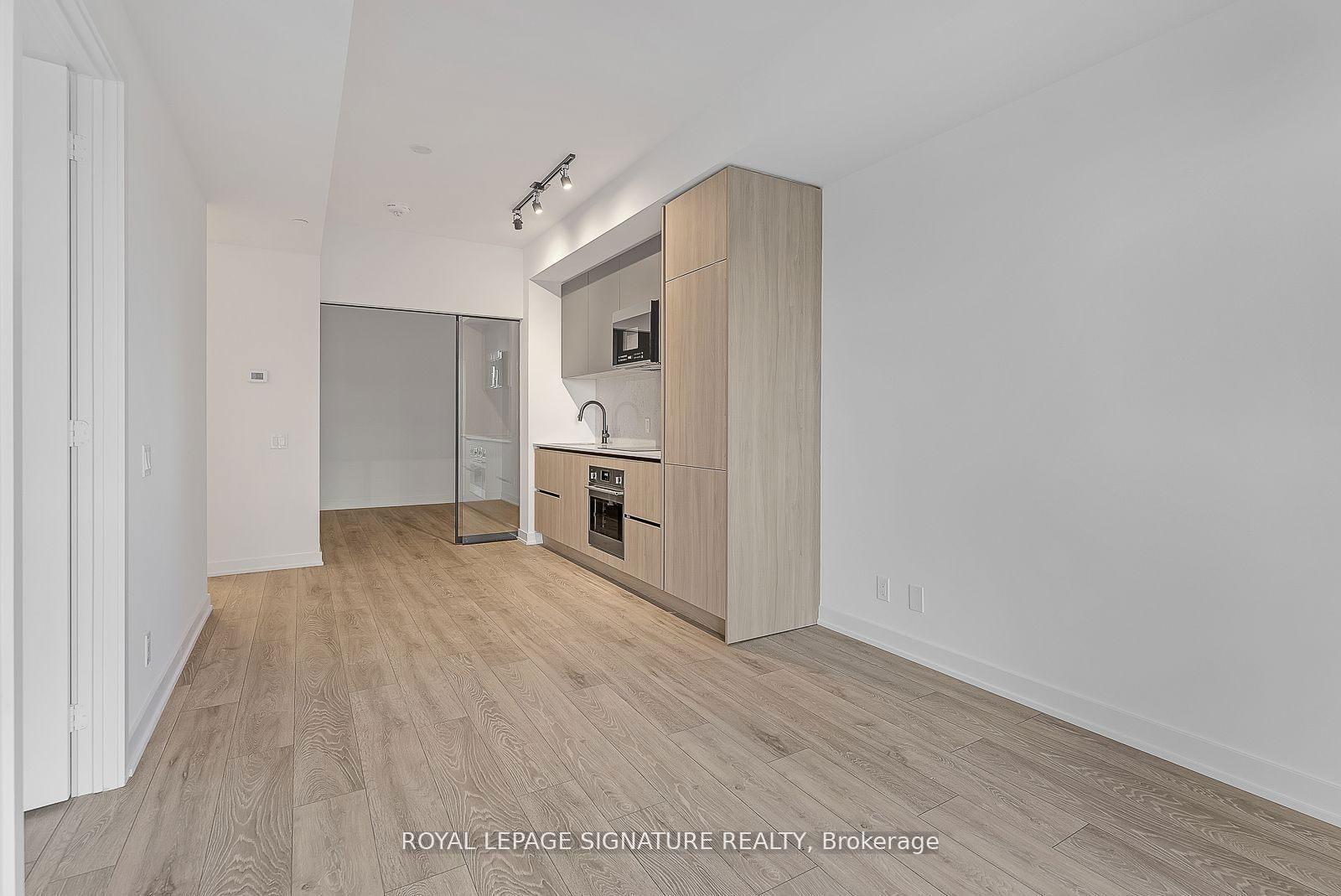 108 Peter St, unit 3001 for rent