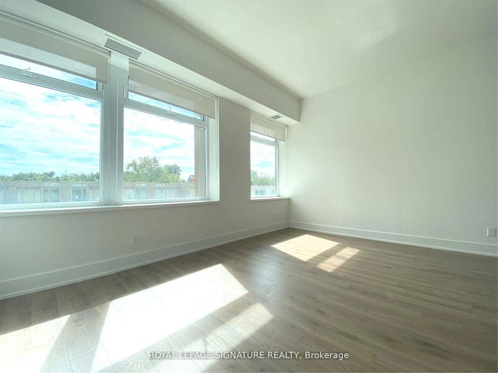 111 St Clair Ave W, unit 312 for rent