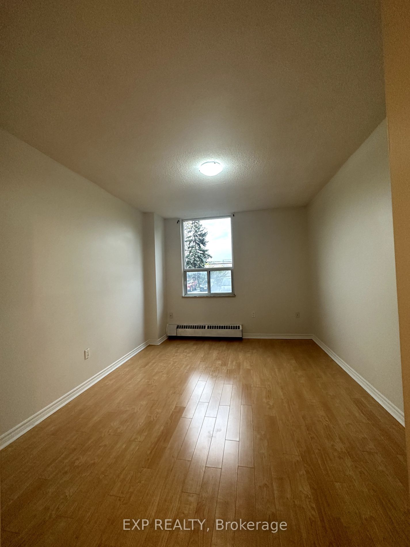 175 Hilda Ave S, unit 102 for rent