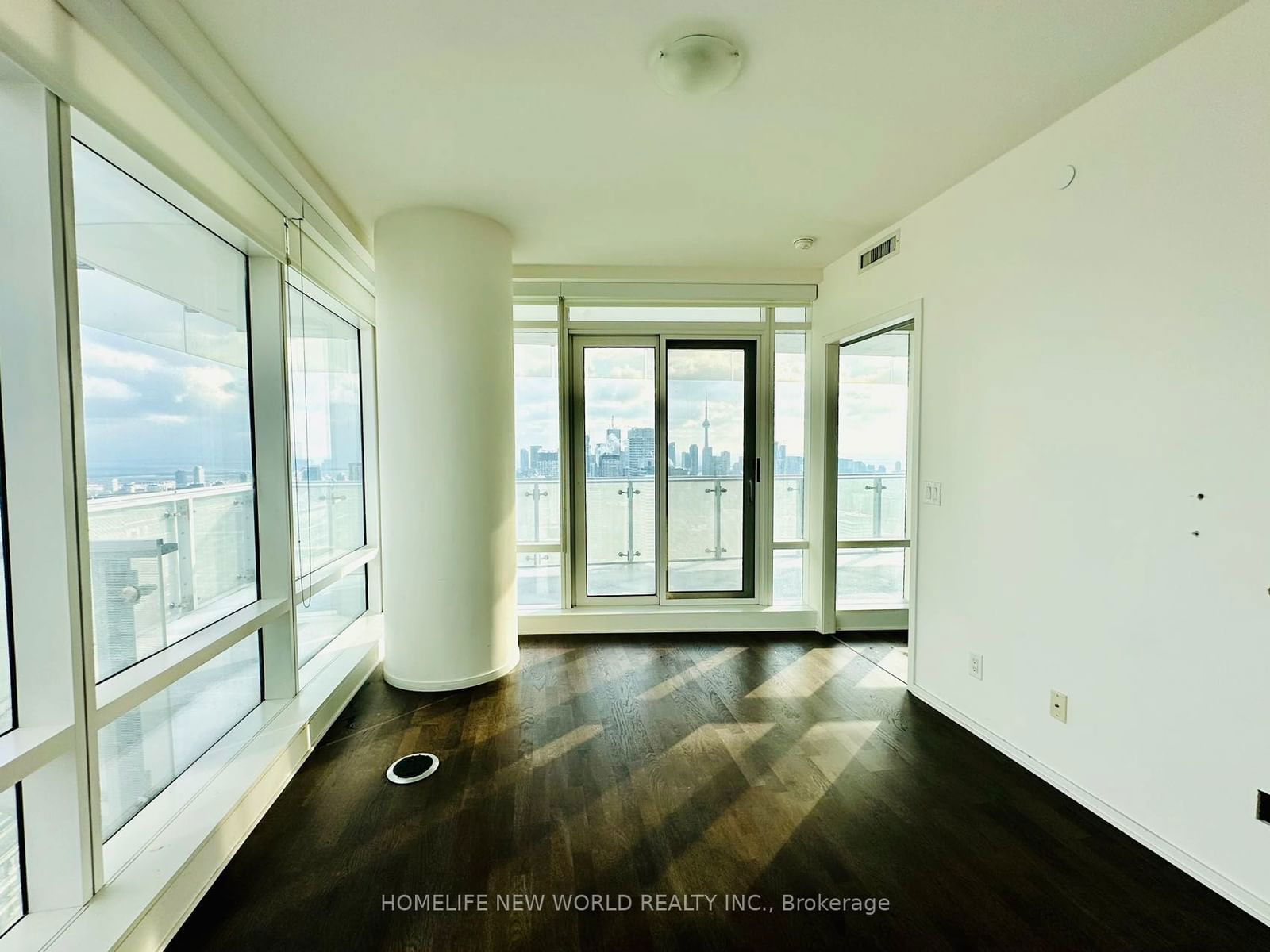 1 Bloor St E, unit 5004 for rent