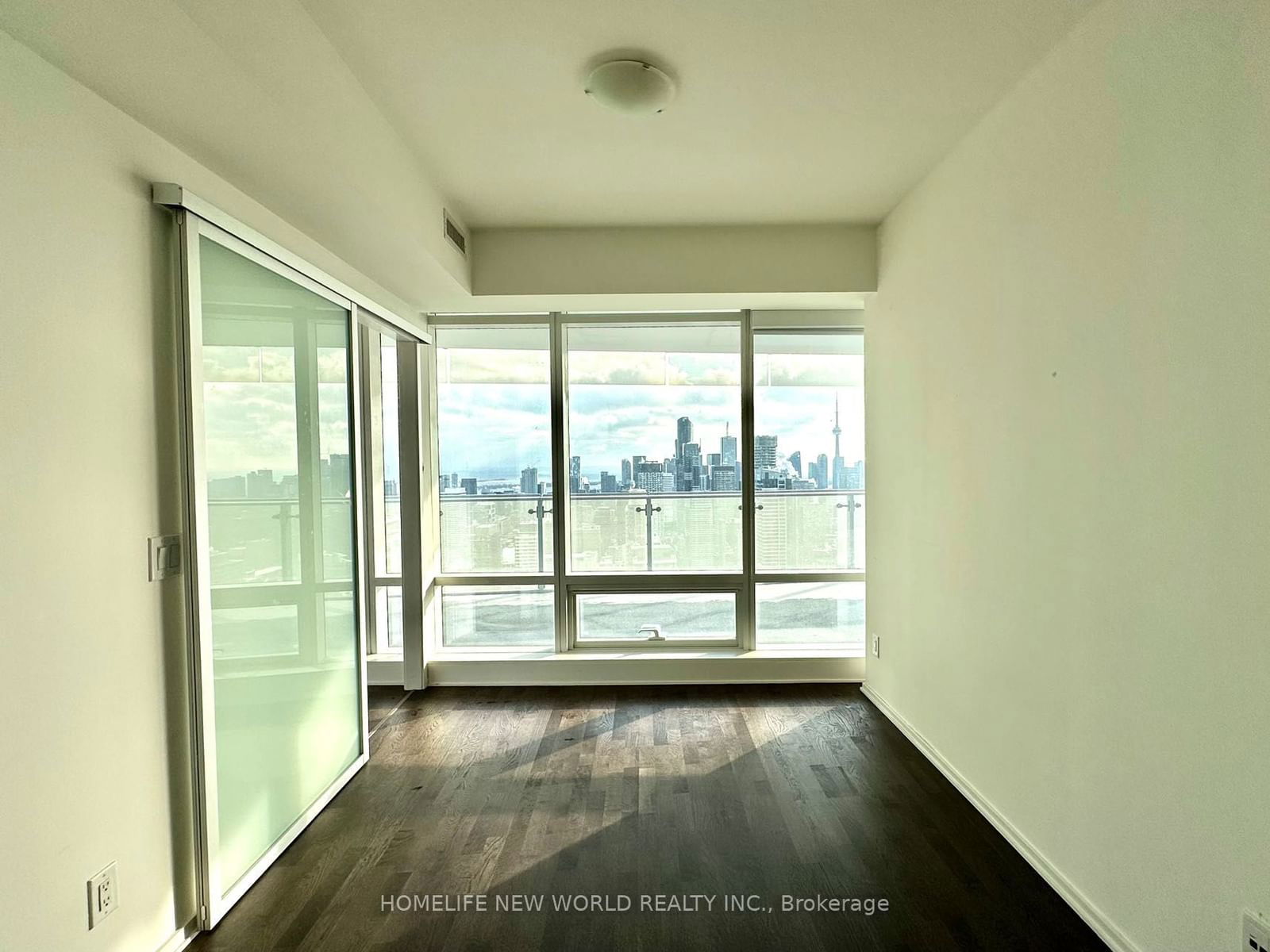 1 Bloor St E, unit 5004 for rent