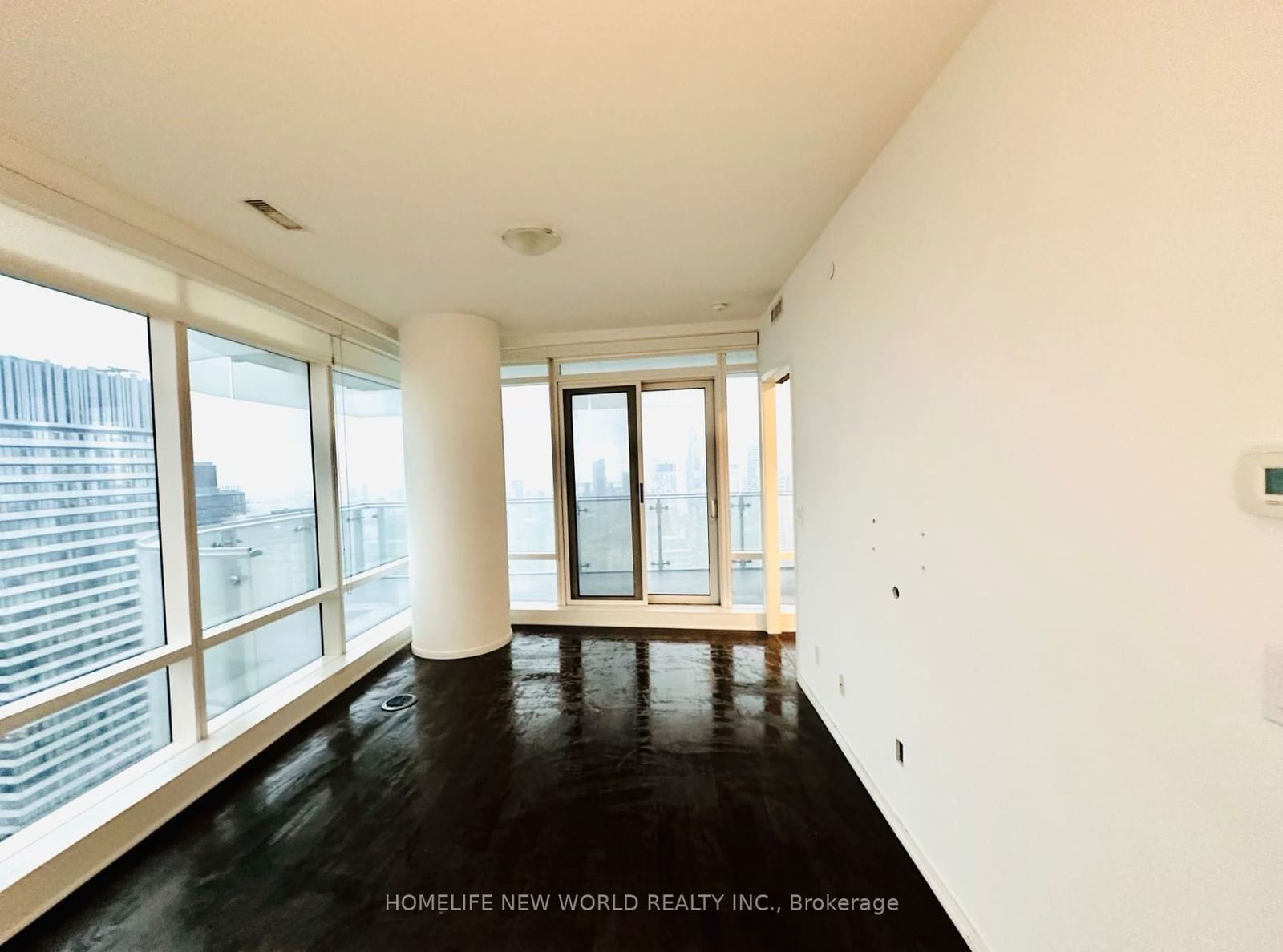 1 Bloor St E, unit 5004 for rent